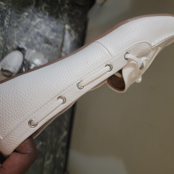 Shoes - Picture 5 of 10